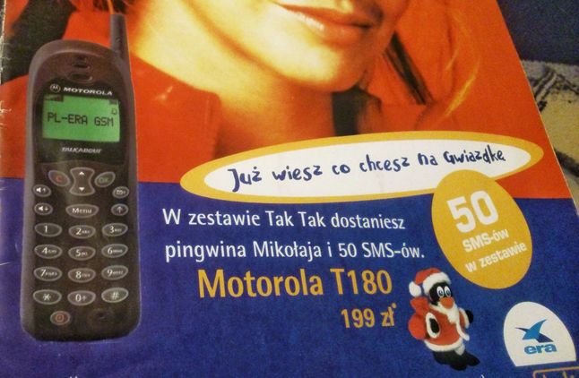 Telefon za dwieście złotówek i pakiet 50 SMS-ów. Tak kusili nas operatorzy w grudniu 2001