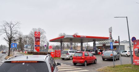 Limity na stacjach Orlenu. "Nadal widzimy zwiększony popyt"