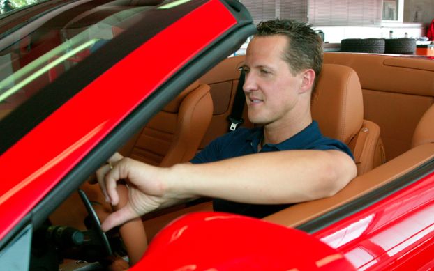Schumacher "nie wstanie z wózka inwalidzkiego"!