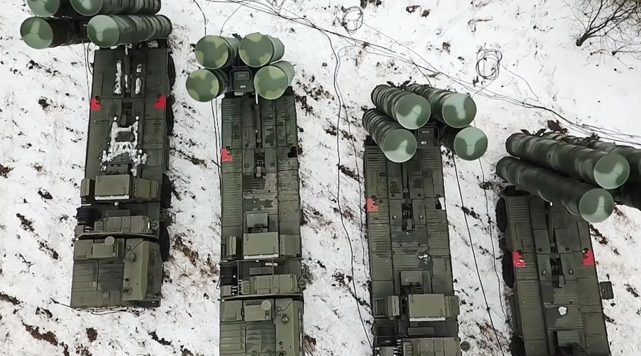 Groźna broń blisko Polski. Systemy S-400 na białoruskim poligonie