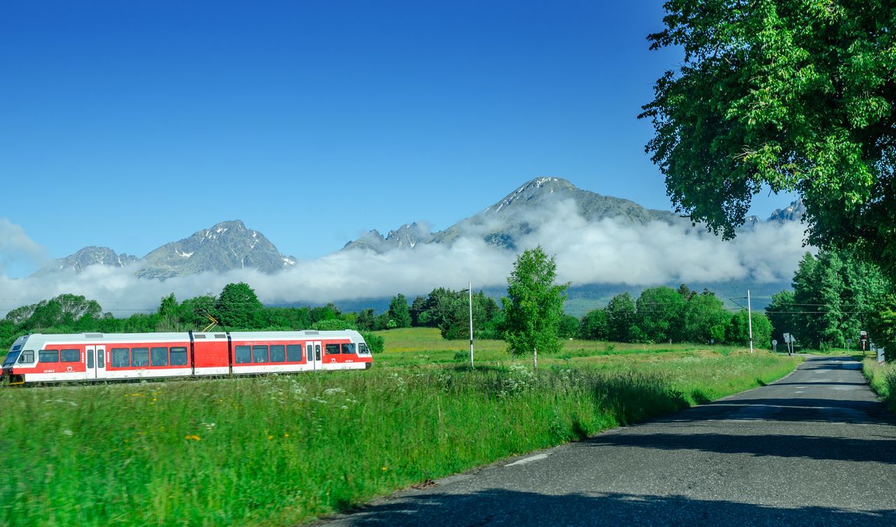 Pociągi na trasie Muszyna-Poprad są bardzo popularne w sezonie