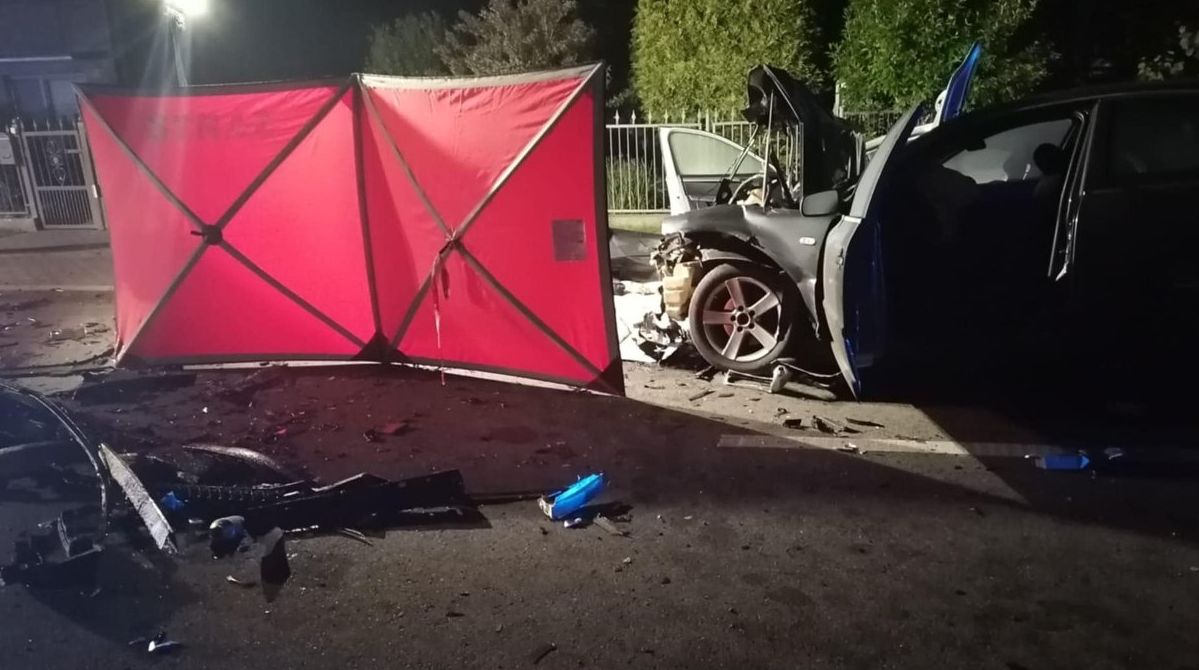 Tragedia na szosie w miejscowości Strzałki. Nie żyje 23-letnia kobieta