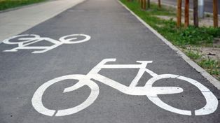 Ta wiadomość ucieszy nie tylko mieszkańców Gronowa. Przy ul. Chocimskiej w Lesznie powstaje droga rowerowa