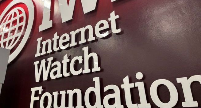 Brytyjczycy walczą z pornografią dziecięcą. Milion zdjęć z cyfrowymi odciskami palców