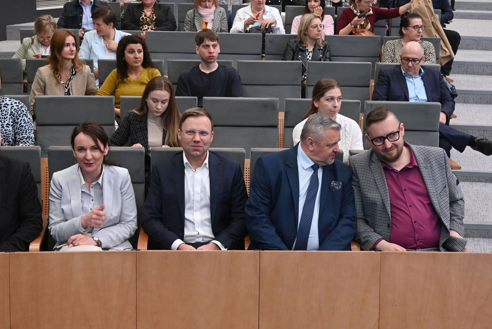 Eksperci dyskutowali na temat przeciwdziałania uzależnieniom.