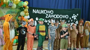 Impreza w Szkole Podstawowej w Czarnem. Uczniowie zaprezentowali swoje talenty