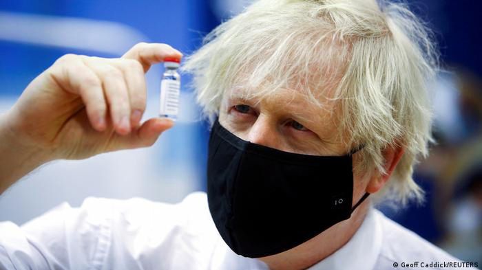 Szczepionka na COVID. UE oskarża Londyn i chwali się eksportami