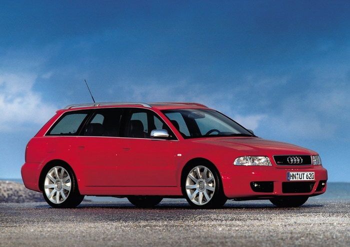 Audi RS4 Avant 2000-2001 (fot. moto24.tv)