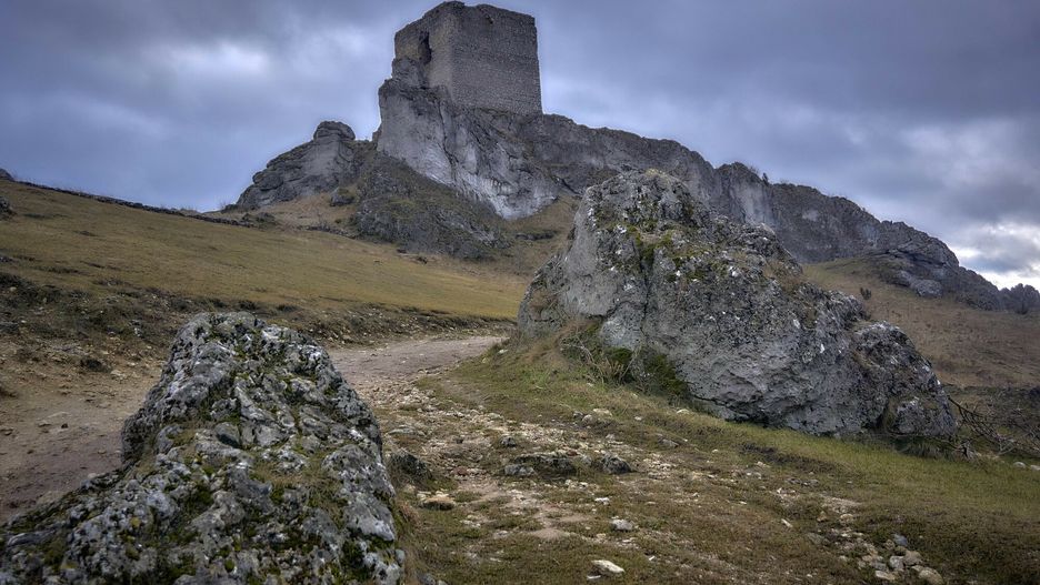 Olsztyn kolo Czestochowy ruiny zamku na szlaku Orlich Gniazd
 
