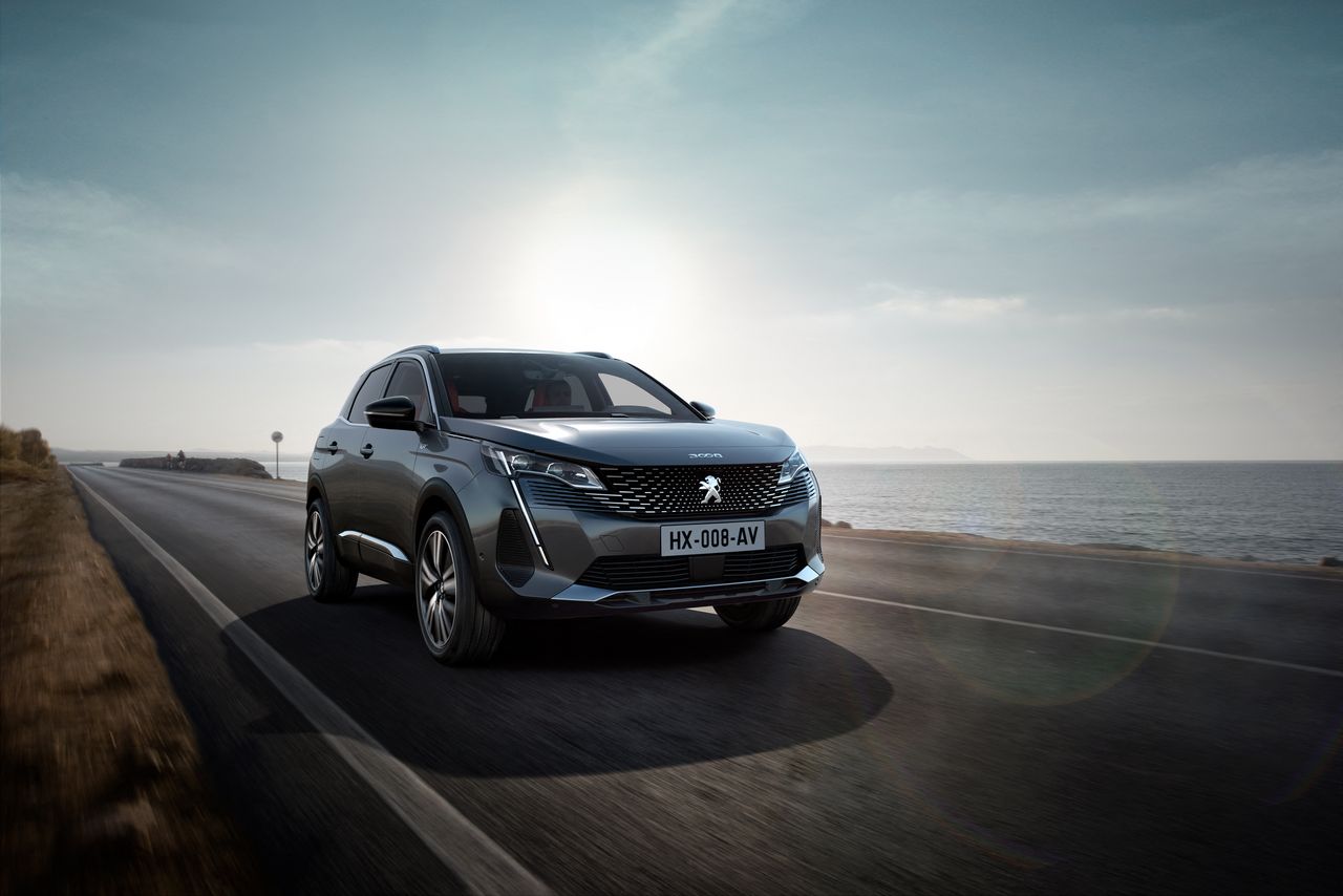 Peugeot 3008 doczekał się liftingu. Ma więcej stylu, charakteru i nowych technologii