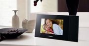 Cyfrowa ramka Sony wydrukuje wyświetlane zdjęcia