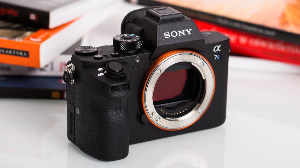 Rewolucja w świecie fotografii! Sony prezentuje nową matrycę bez efektu rolling shutter 1