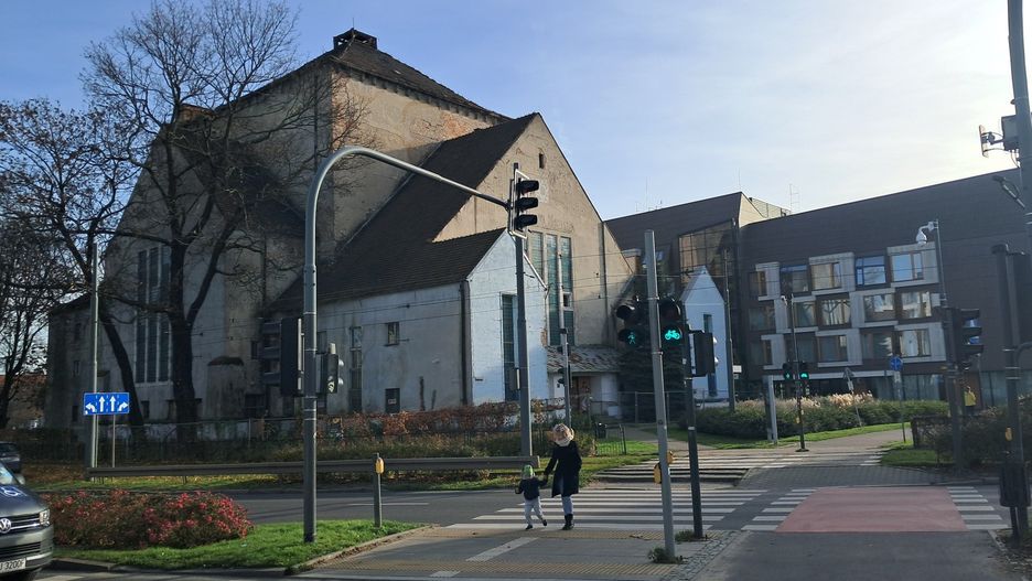 Tak obecnie wygląda synagoga w Poznaniu