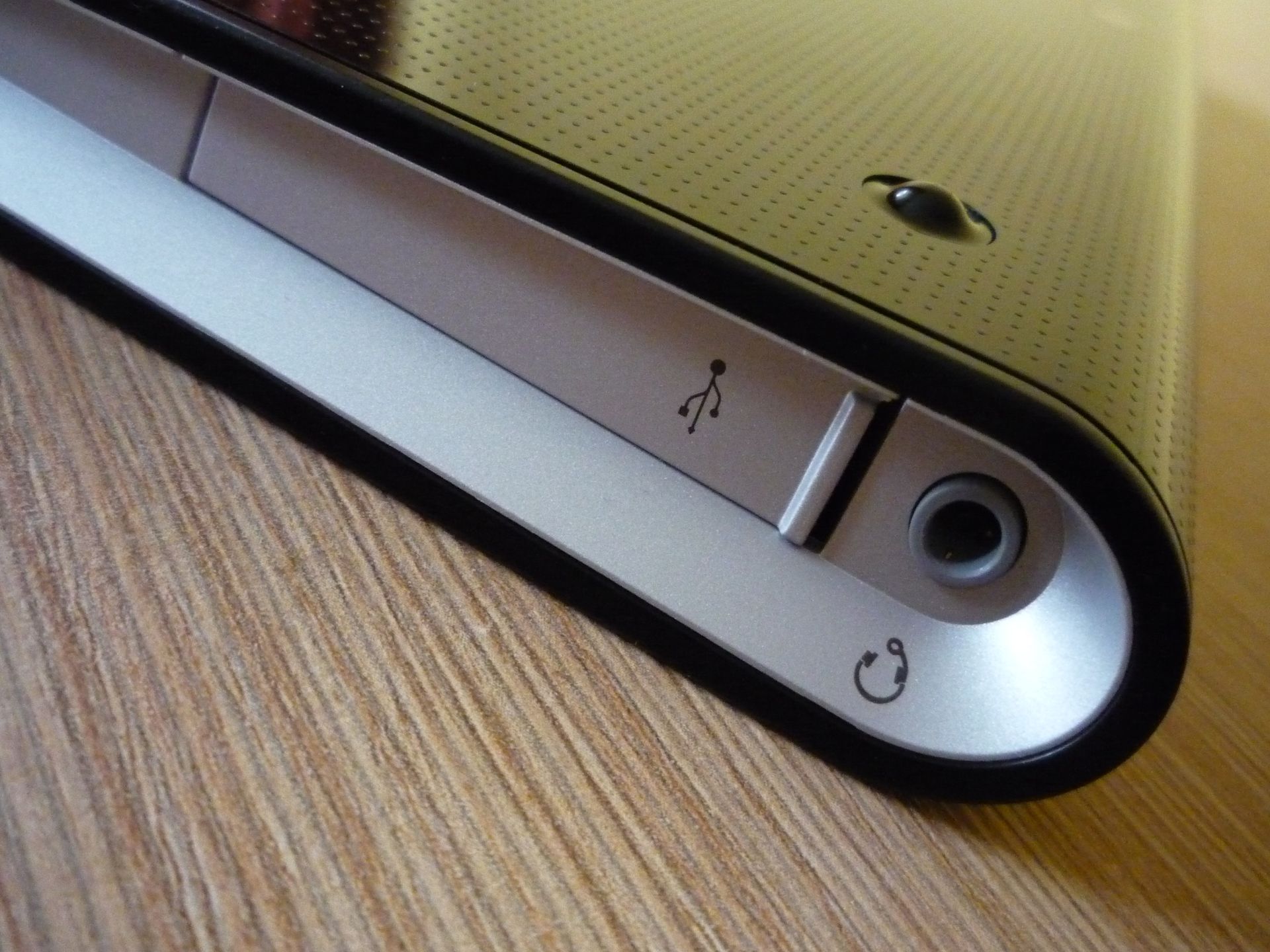 Sony Tablet S - indywidualista z japońskim rodowodem [test] 4
