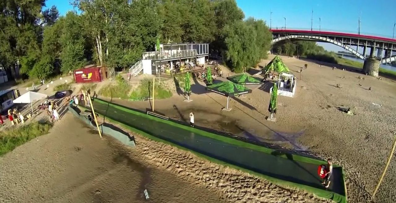 Plaża Stadion i Temat Rzeka widziane okiem drona