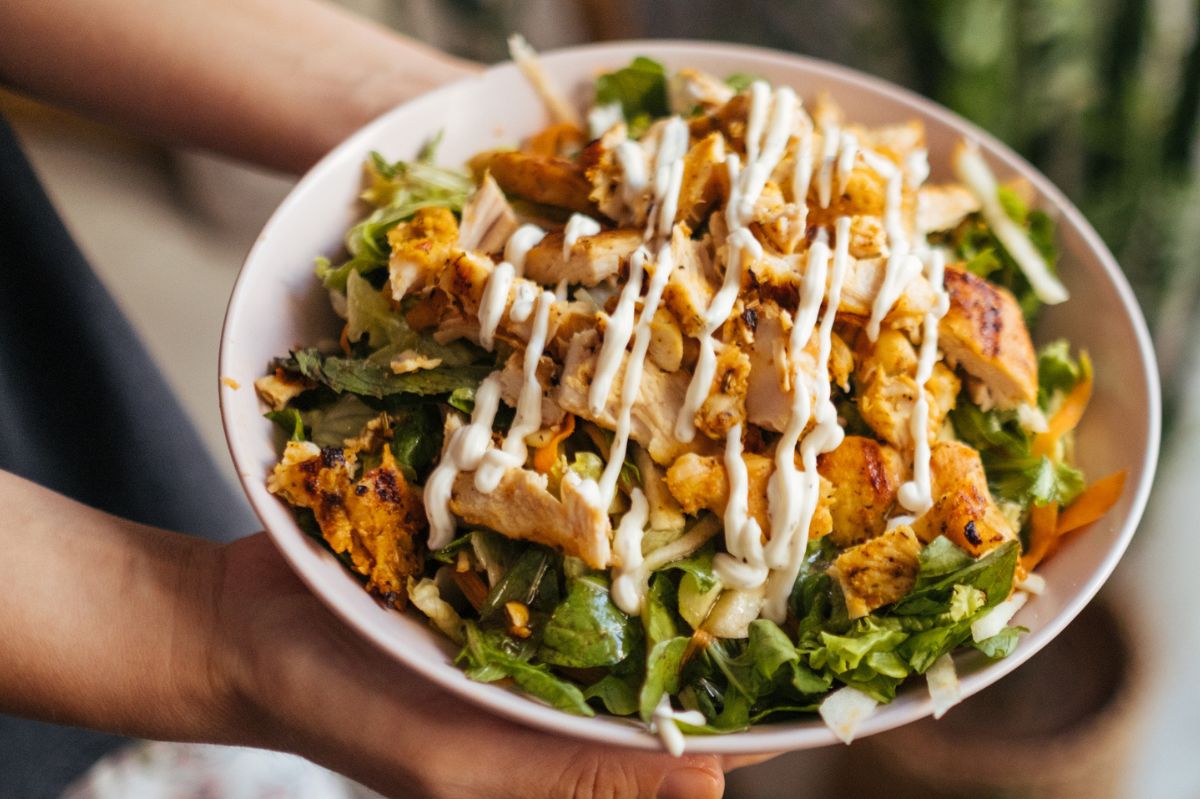 Kebab salad: a quick, tasty, and easy recipe that's stealing the holiday spotlight