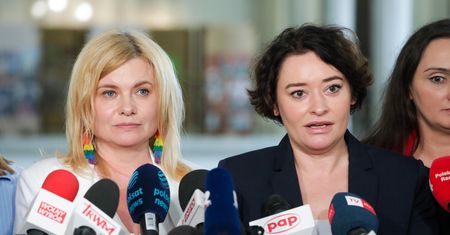 Tylko jeden podpis z PSL. Wraca spór w koalicji