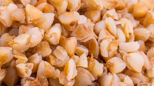 Niski indeks glikemiczny i delikatny smak. Pomijana kasza, po którą warto sięgać dla zdrowia