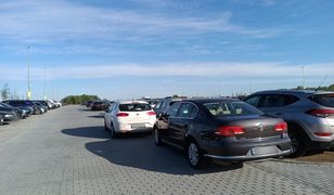 Przepełnione parkingi w Gdańsku. "Klienci w końcu zrozumieli"