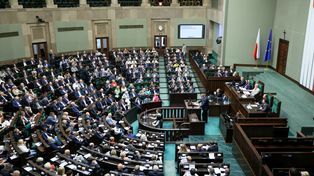 Jak rozsadzą posłów po rozłamie w PiS? Jest 10 wariantów