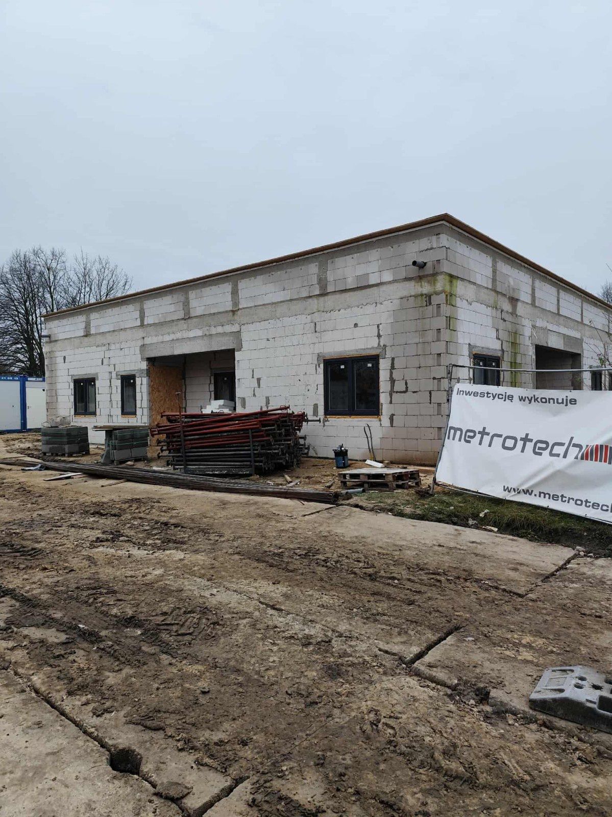 Konin: Trwa budowa nowego schroniska w dla zwierząt