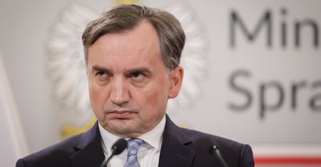 "Proszę się nie wyrywać". Poseł koalicji apeluje do Ziobry