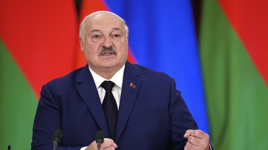 ?ukaszenko w odwiedzinach u Putina w Moskwie
Belarusian President Alexander Lukashenko gestures during a joint news conference with Russian President Vladimir Putin following their talks at the Grand Kremlin Palace in Moscow, Russia, Thursday, March 13, 2025. (AP Photo/Alexander Zemlianichenko)
Alexander Zemlianichenko