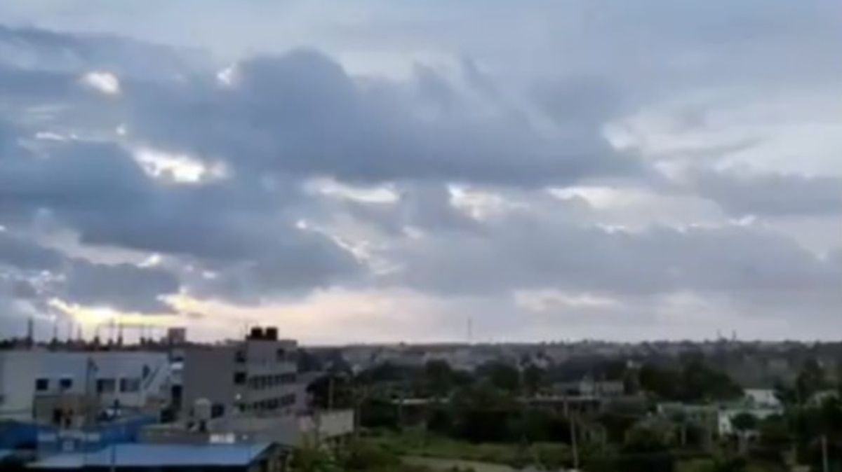 W Bangalore w Indiach słychać było ogłuszający hałas