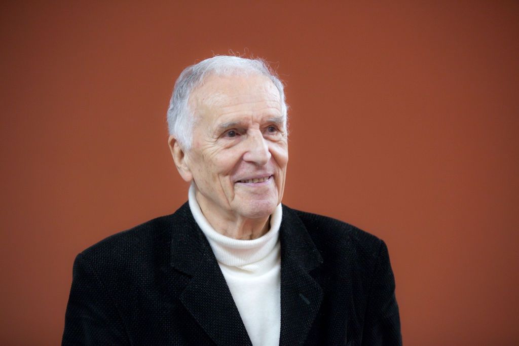 Onkolog zdradza przepis na długowieczność. Sam ma 96 lat