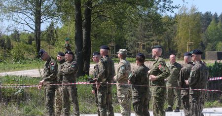 Znaleźli "balon" z Białorusi? "Coś spadło do naszego lasu"
