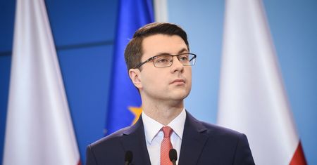 Koronawirus. Loty z Wielkiej Brytanii do Polski zawieszone