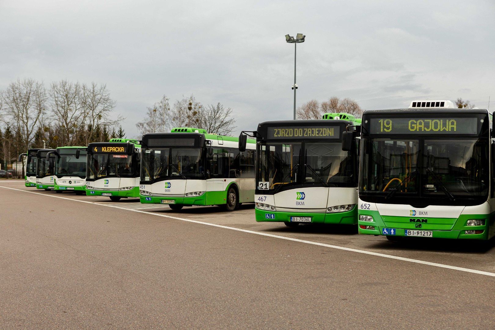 Częstotliwość kursowania autobusów w wakacje będzie dostosowana do zmniejszonej liczby pasażerów 