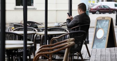 Decyzja rządu uderza w Śląsk. Seniorzy zostaną w domach, w tym regionie to oznacza jedno: brak zysków
