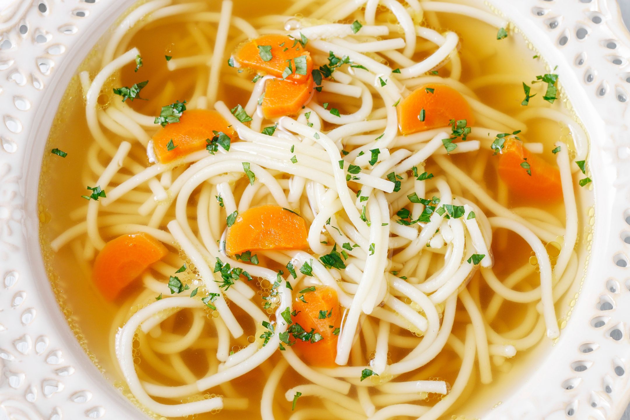 Ten składnik podkręci smak rosołu