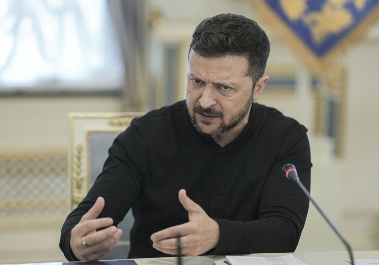 Trump's comments on Ukraine met with strong criticism from Zelensky