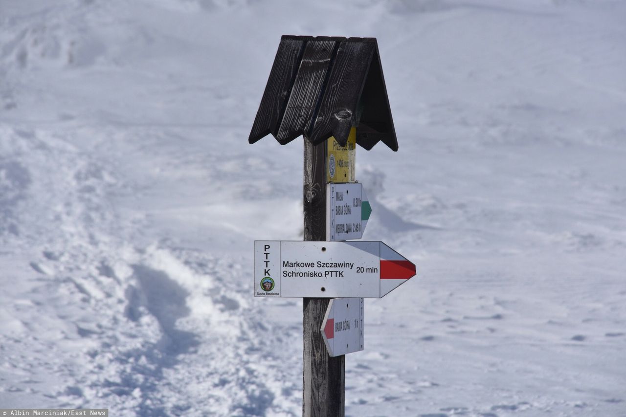 Nawet 80 cm śniegu w Beskidach. GOPR: "Warunki są bardzo trudne"