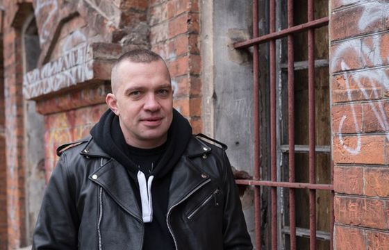 Łukasz Orbitowski poprowadzi „Dezerterów” w TVP Kultura