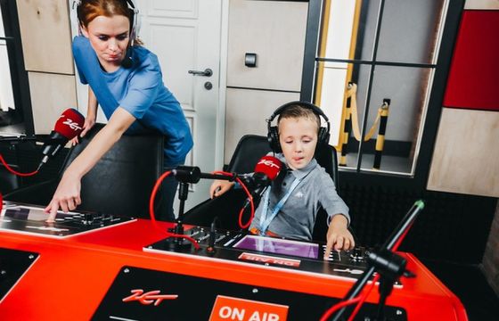 Radio ZET ze studiem dla dzieci w miniciti w Warszawie