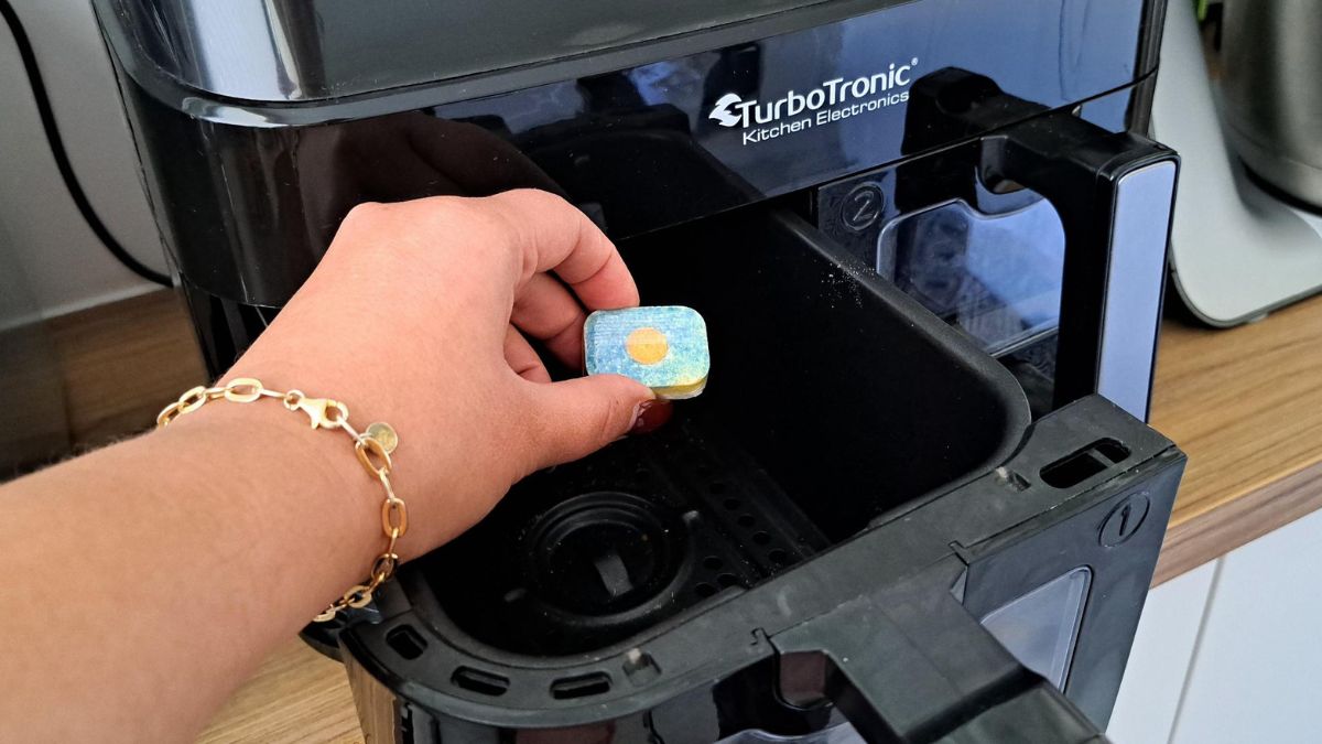 Jak wyczyścić airfryer