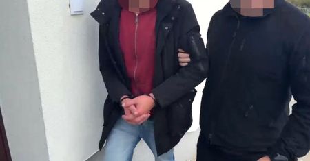 Zatrudnił się w sklepie i już po dwóch dniach dobrał się do sejfu! Nie wiedział, że wszystko nagrywają kamery