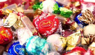 Szwajcaria. Miasteczko przy fabryce Lindta zasypał czekoladowy śnieg