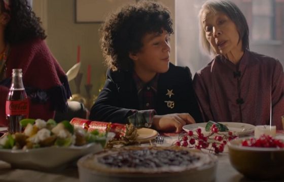 "Prawdziwa magia" w świątecznym spocie Coca-Coli. W Polsce w kampanii Cezary Pazura