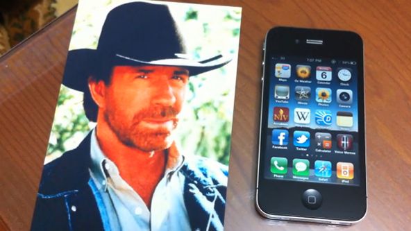 Śmieszne: Chuck Norris poprawia działanie iPhone’a 1