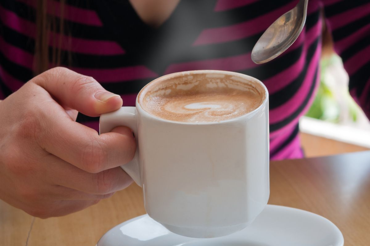 I put a slice at the bottom of the cup and pour in the coffee. It tastes better than my favorite dessert.