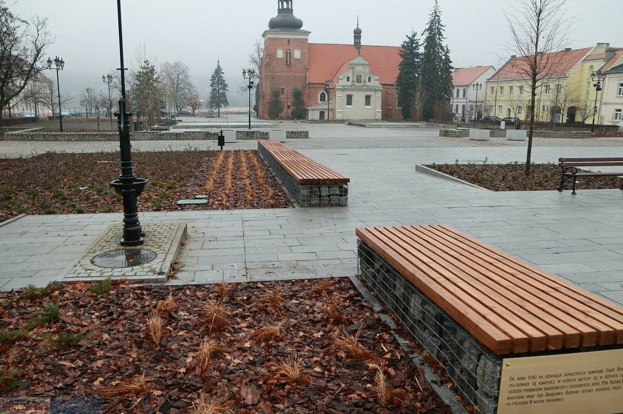 Stary Rynek WłocławekOcena w Google – 4,0 (liczba opinii - 453)