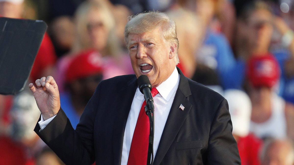 Joe Biden podjął decyzję o wycofaniu wojsk z Afganistanu. Ten pomysł ostro skrytykował jego poprzednik Donald Trump 