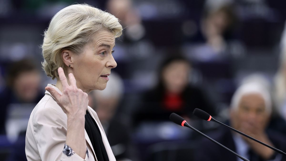 European Parliament session in Strasbourg
epa12002395 European Commission President Ursula von der Leyen speaks during a debate on 'Conclusions of the European Council meeting of 20 March 2025' at the European Parliament in Strasbourg, France, 01 April 2025. The EU Parliament's session runs from 31 March to 03 April 2025.  EPA/RONALD WITTEK 
Dostawca: PAP/EPA.
RONALD WITTEK
eu, european parliament, european union, parliament, session, debate