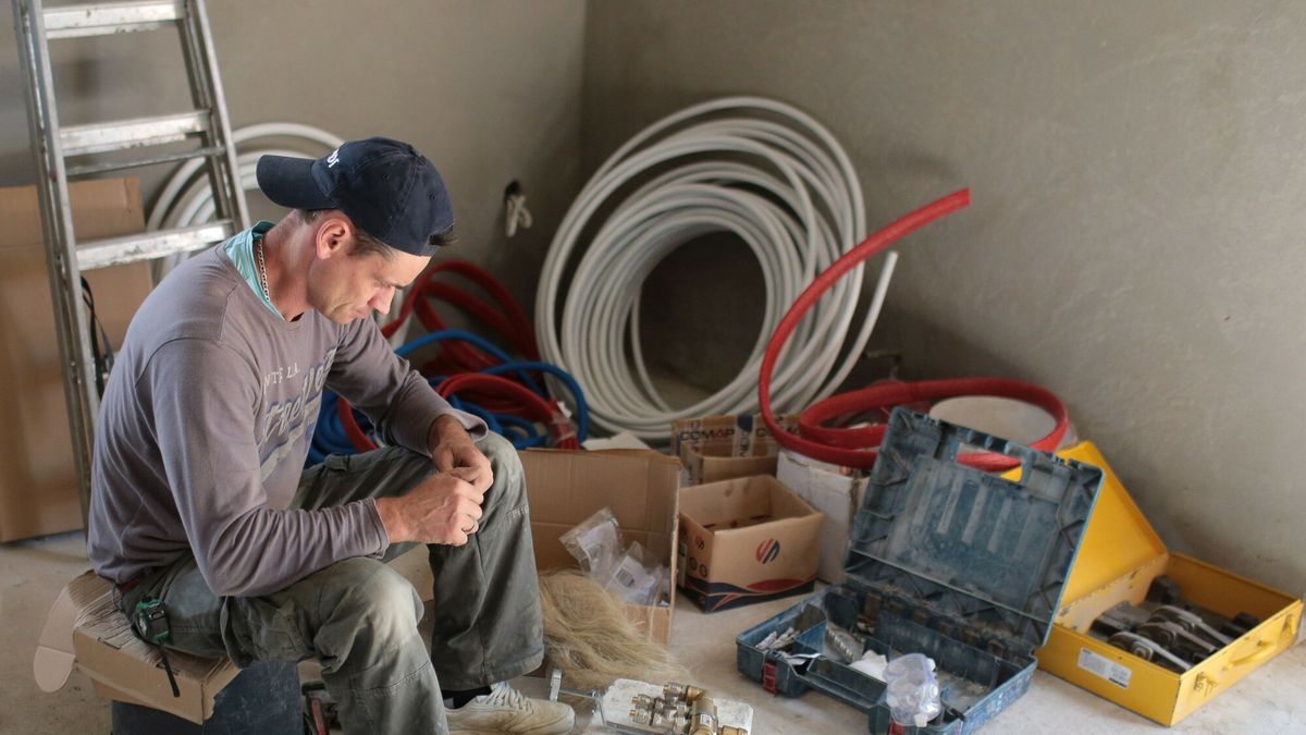 Ile zarabia hydraulik?