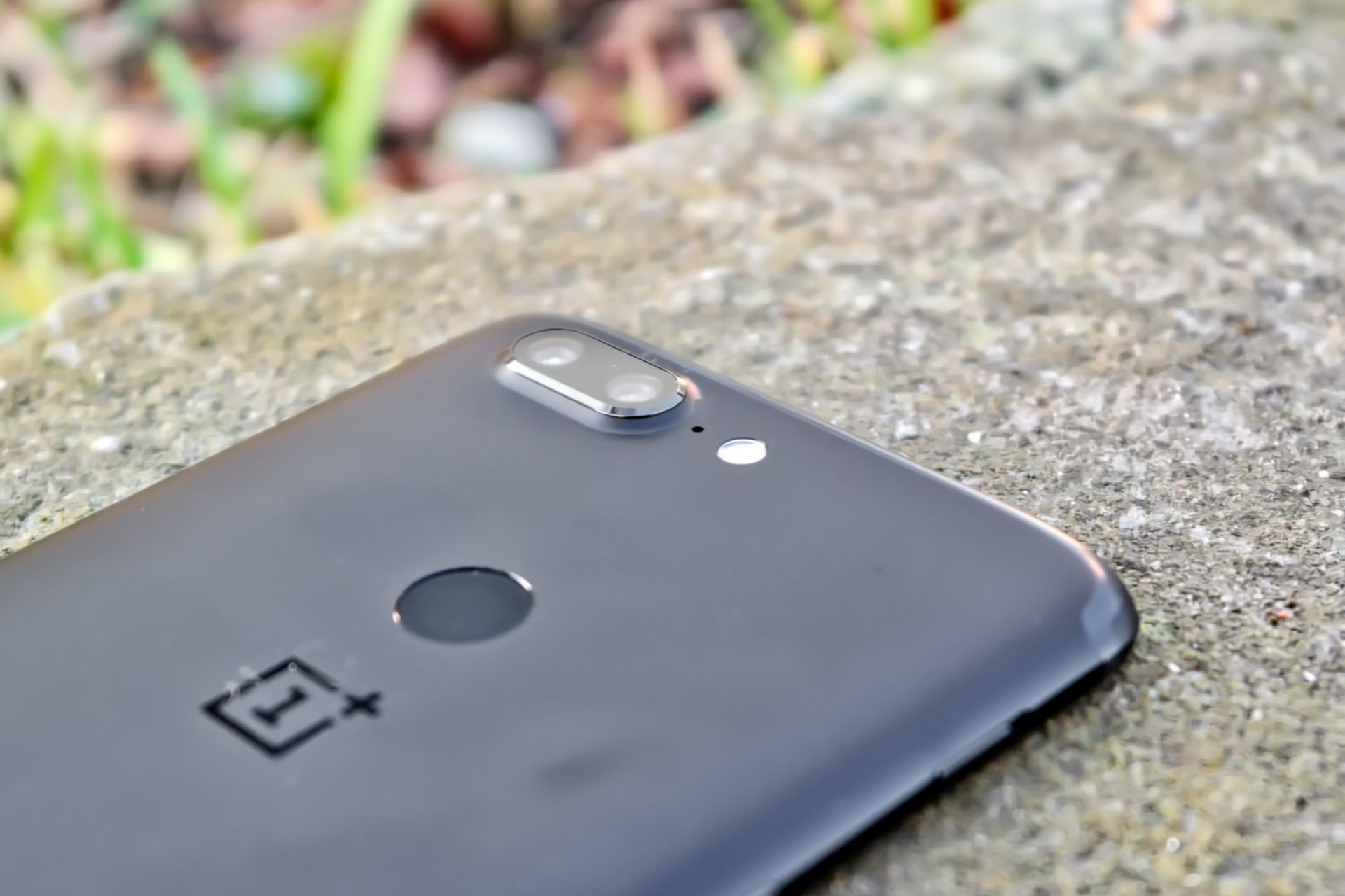 OnePlus 5T jest wart każdej złotówki. O ile twoim priorytetem nie jest aparat [TEST] 23