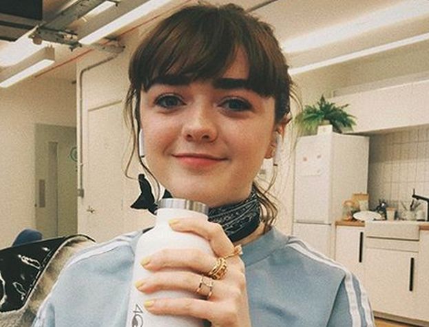 Maisie Williams świętuje zakończenie "Gry o Tron" nowym imagem. Korzystna zmiana?